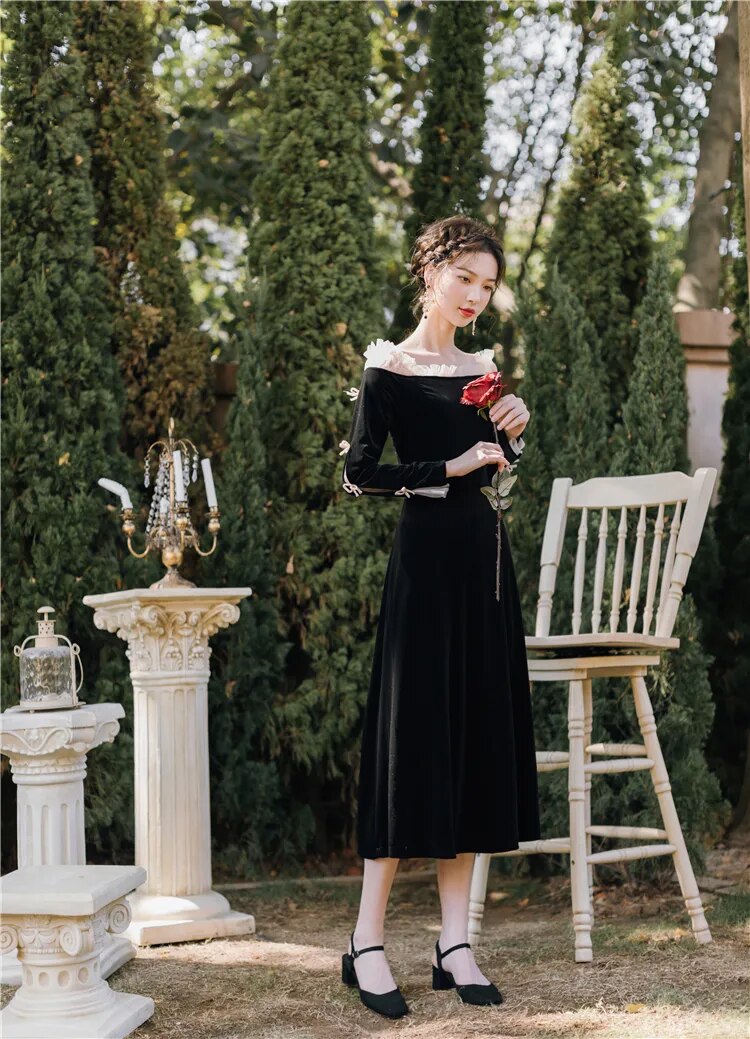 2020 new fashion women's clothing Autumn and winter velvet dresses Slash neck Vintage dress women