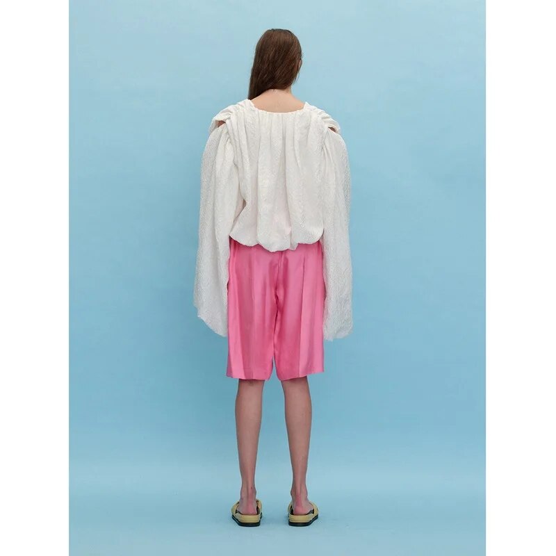 2023 Early Fall Women's Clothing Style v Collar bubble sleeve Cardigan single-row button-down white shirt