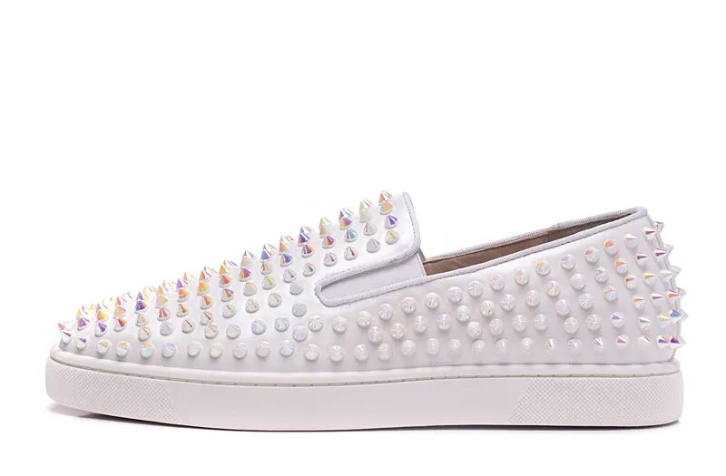 Casual Men Shoes White Rivet Breathable Men's Sneakers 2018 New Leather Solid Slip-On Flats Loafers Luxury Spikes Shoes Man