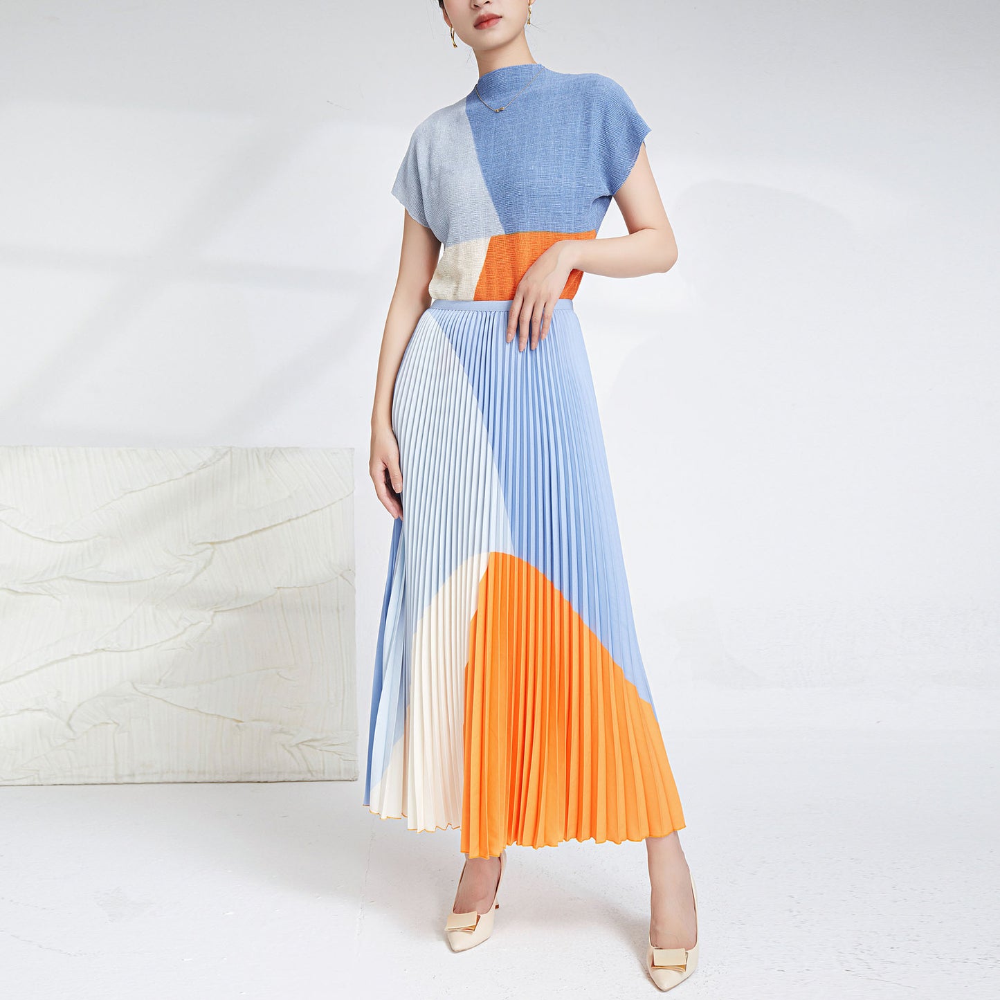 Contrast Color Pleated 2 Pieces Set For Women Slim Tops High Waist Fold Skirts Fashion Female Clothing