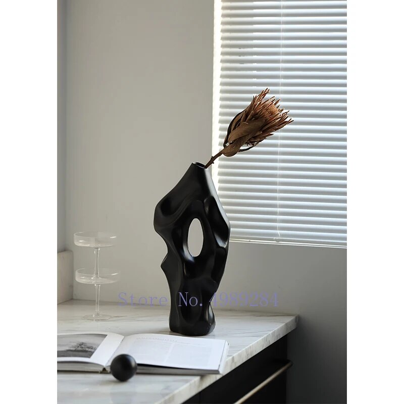 Ceramic Vase Black and White Abstract Hollow Out Hole Handicraft Furnishings Flower Arrangement Accessories Home Decoration