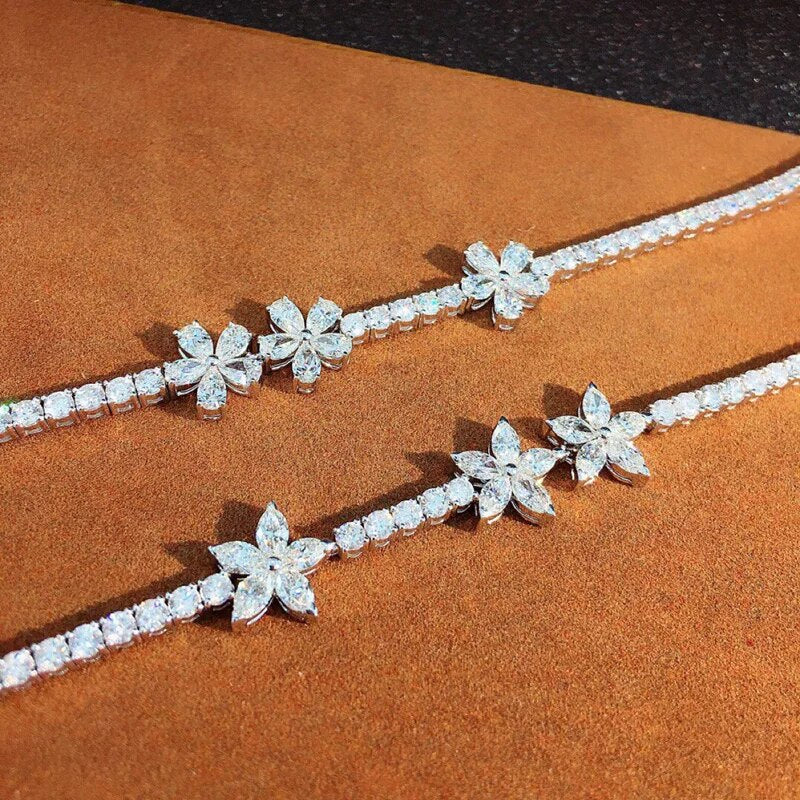 JK&JY 18K White Gold Natural Diamond Flowers Tennis Bracelet 4.3Ct Very Shiny Quality Assurance