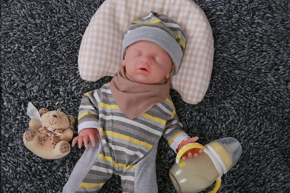 IVITA WG1514 18inch Silicone Babies Dolls Girl Eyes Closed Alive Real Reborn Baby Soft Realistic Toys for Children with Clothes