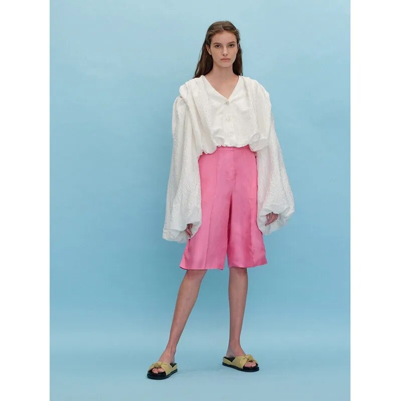 2023 Early Fall Women's Clothing Style v Collar bubble sleeve Cardigan single-row button-down white shirt