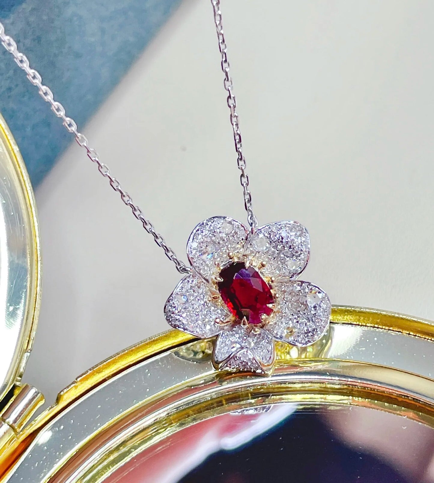 LR716 Solid 18K Gold Diamond Nature Flower Red Ruby 1.2ct Gemstones Female's Classic Diamonds Jewelry Necklaces