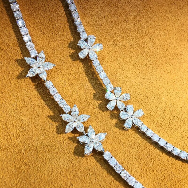 JK&JY 18K White Gold Natural Diamond Flowers Tennis Bracelet 4.3Ct Very Shiny Quality Assurance
