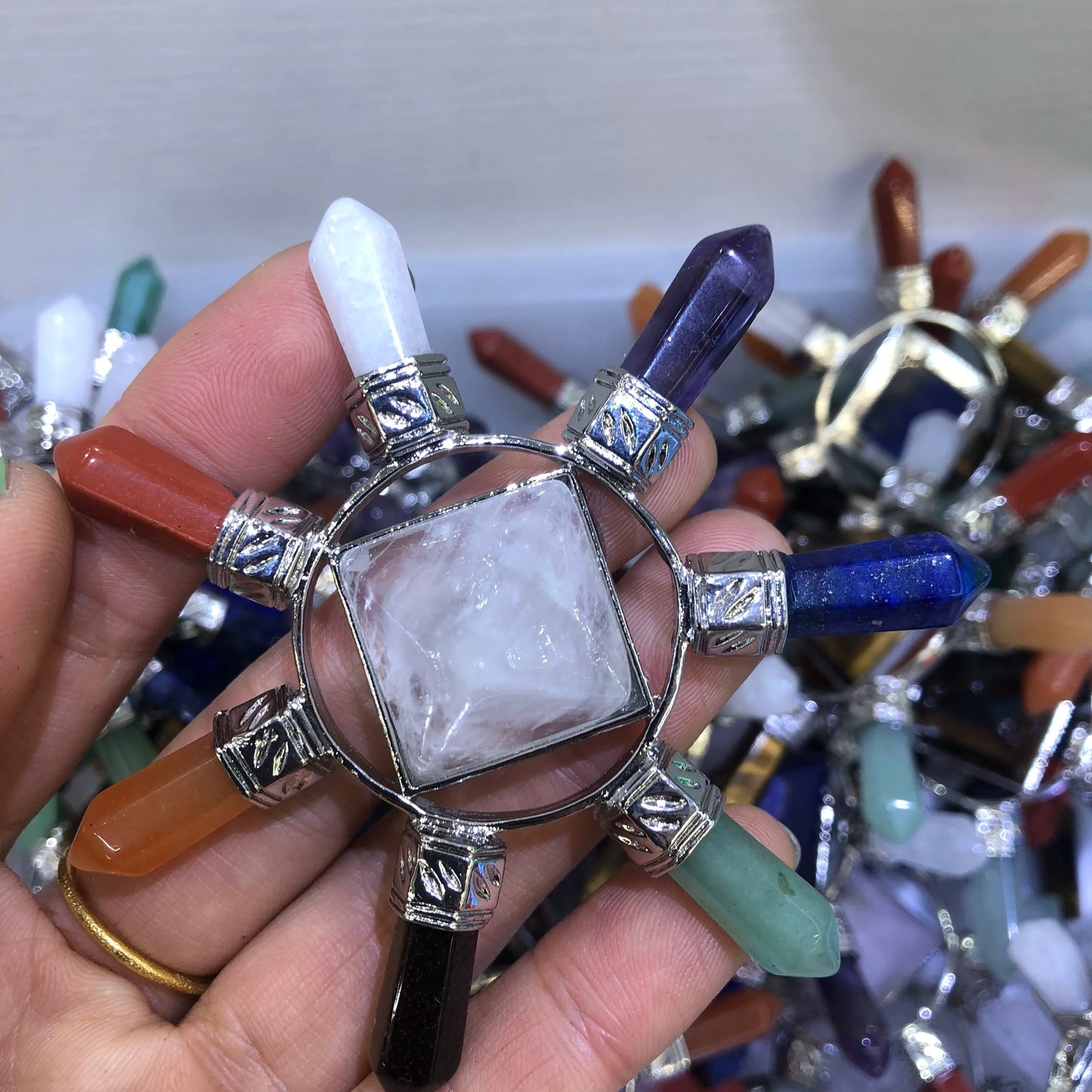 Reiki 7 Chakra Pyramid for Meditation Natural Stone Energy Generator Crystal Gemstone Hexagonal Point Healing Spiritual Pendulum