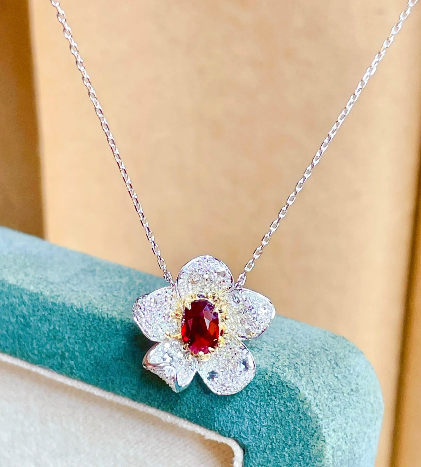 LR716 Solid 18K Gold Diamond Nature Flower Red Ruby 1.2ct Gemstones Female's Classic Diamonds Jewelry Necklaces