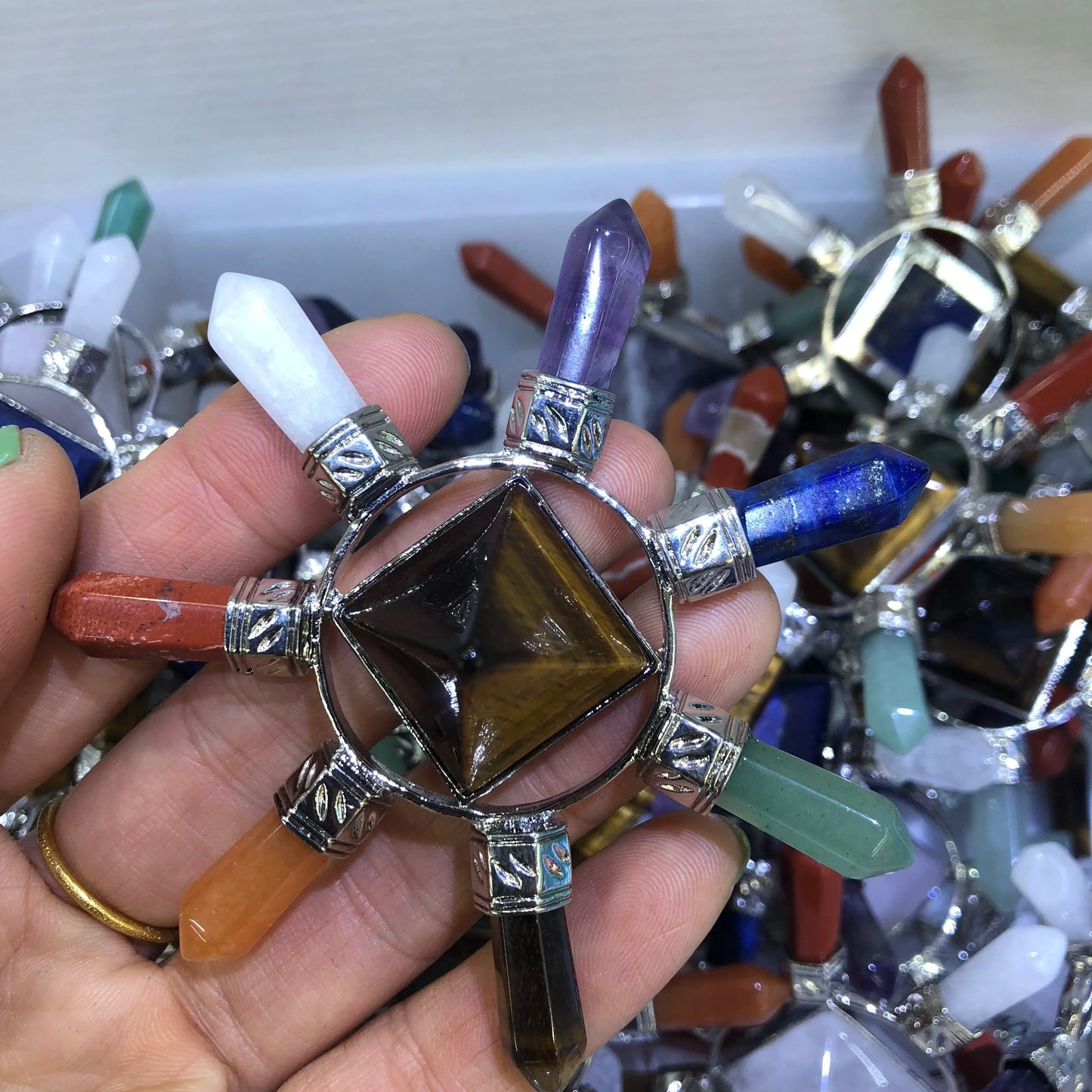 Reiki 7 Chakra Pyramid for Meditation Natural Stone Energy Generator Crystal Gemstone Hexagonal Point Healing Spiritual Pendulum