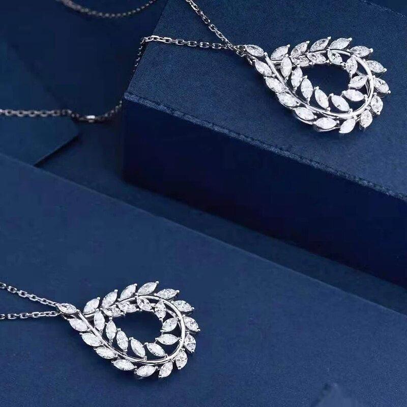 18K White Gold Real Diamonds Micro Paved Geometric Pendent Free Necklace Gifted for Women Wedding Link Chain Au750