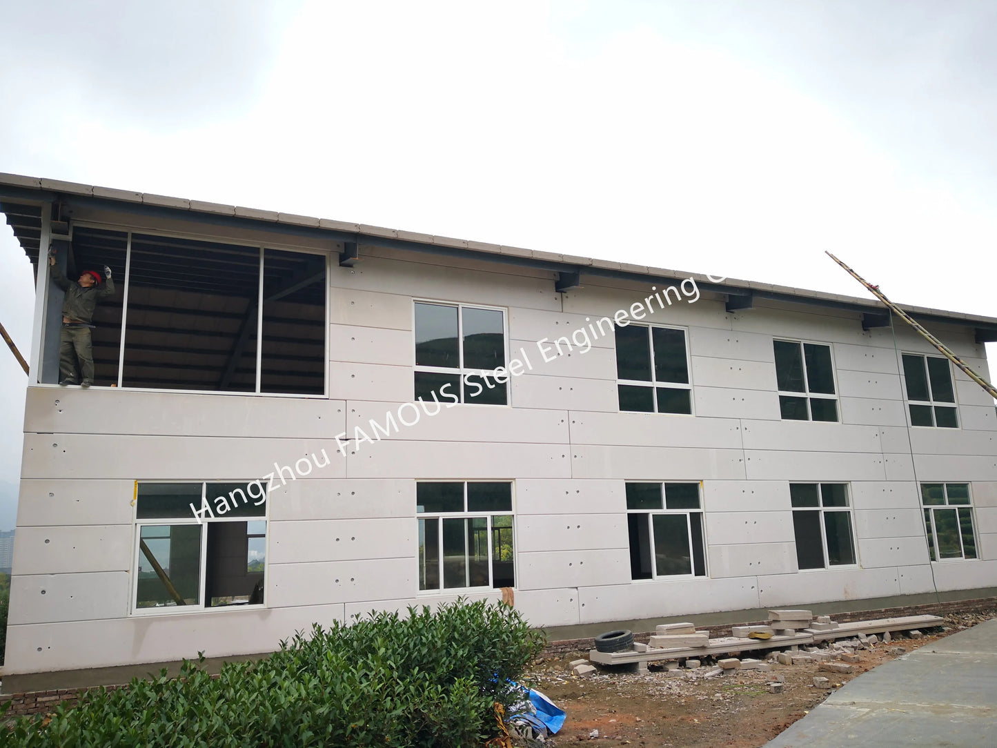 Low Cost Prefab House Light Steel Villa With Welded Frame And FASEC Prefab-I Panel For Sale