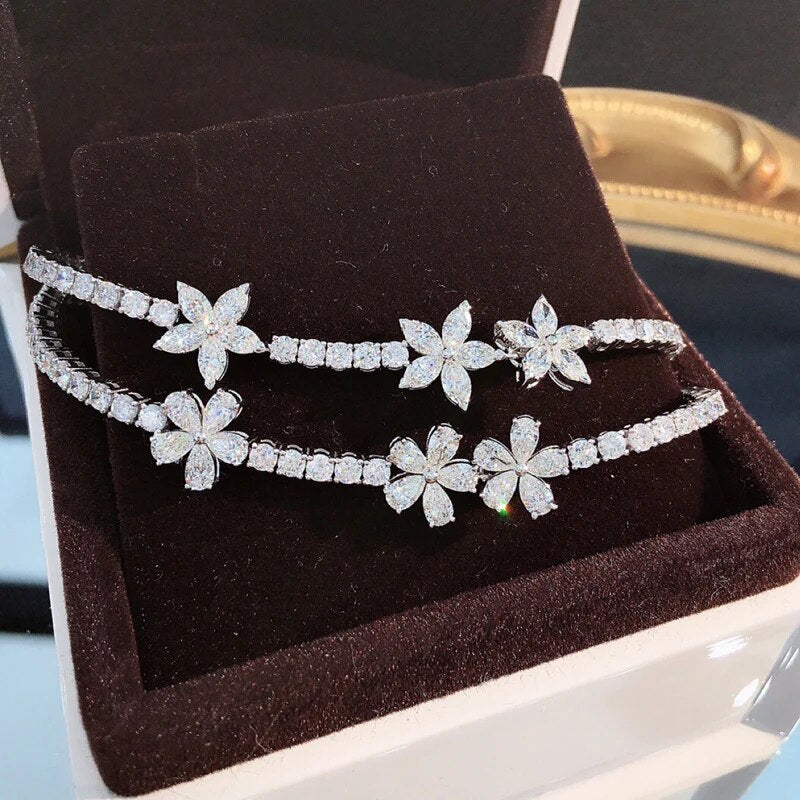 JK&JY 18K White Gold Natural Diamond Flowers Tennis Bracelet 4.3Ct Very Shiny Quality Assurance