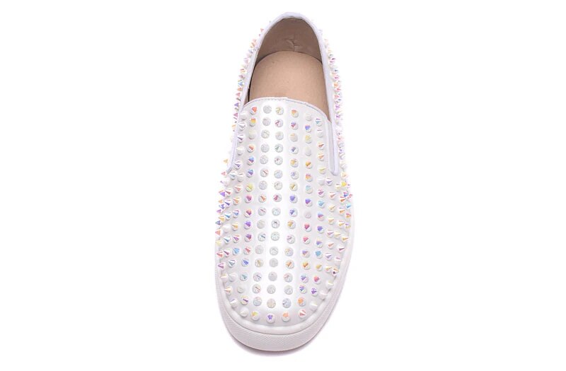 Casual Men Shoes White Rivet Breathable Men's Sneakers 2018 New Leather Solid Slip-On Flats Loafers Luxury Spikes Shoes Man