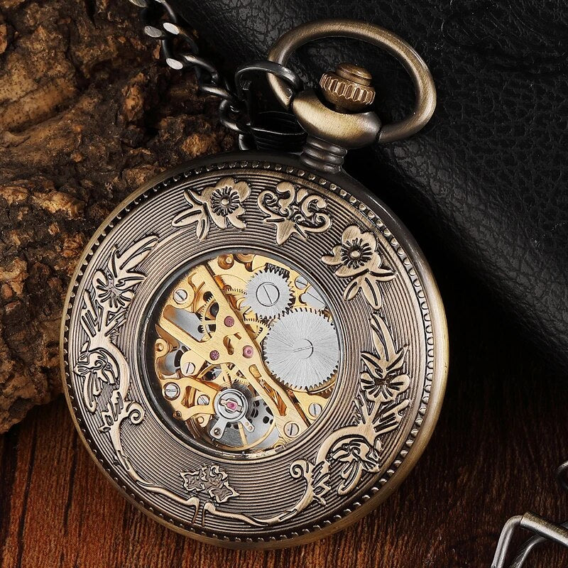 Vintage Wood Circle Carved Number Dial Mechanical Pocket Watch Men Unique Hollow Steampunk Bronze Mechanical Clock Watches Chain
