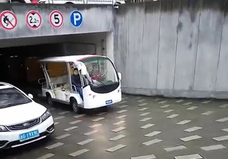 4wheel Shuttle Golf Cart Touring Car Buggy solved by 24hours running system for 11 standard passengers over loading 16people