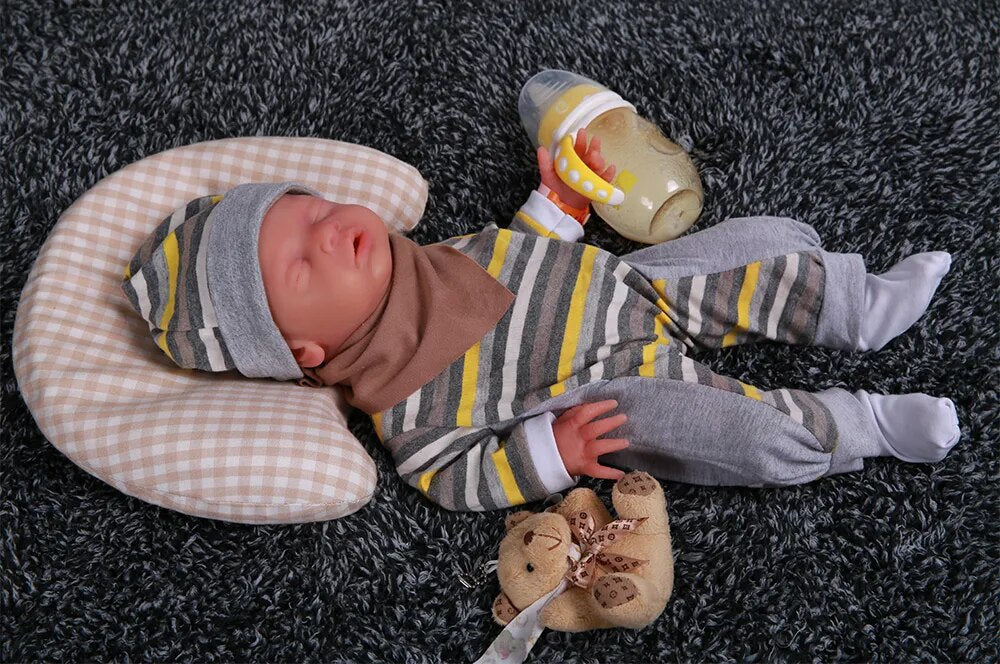 IVITA WG1514 18inch Silicone Babies Dolls Girl Eyes Closed Alive Real Reborn Baby Soft Realistic Toys for Children with Clothes