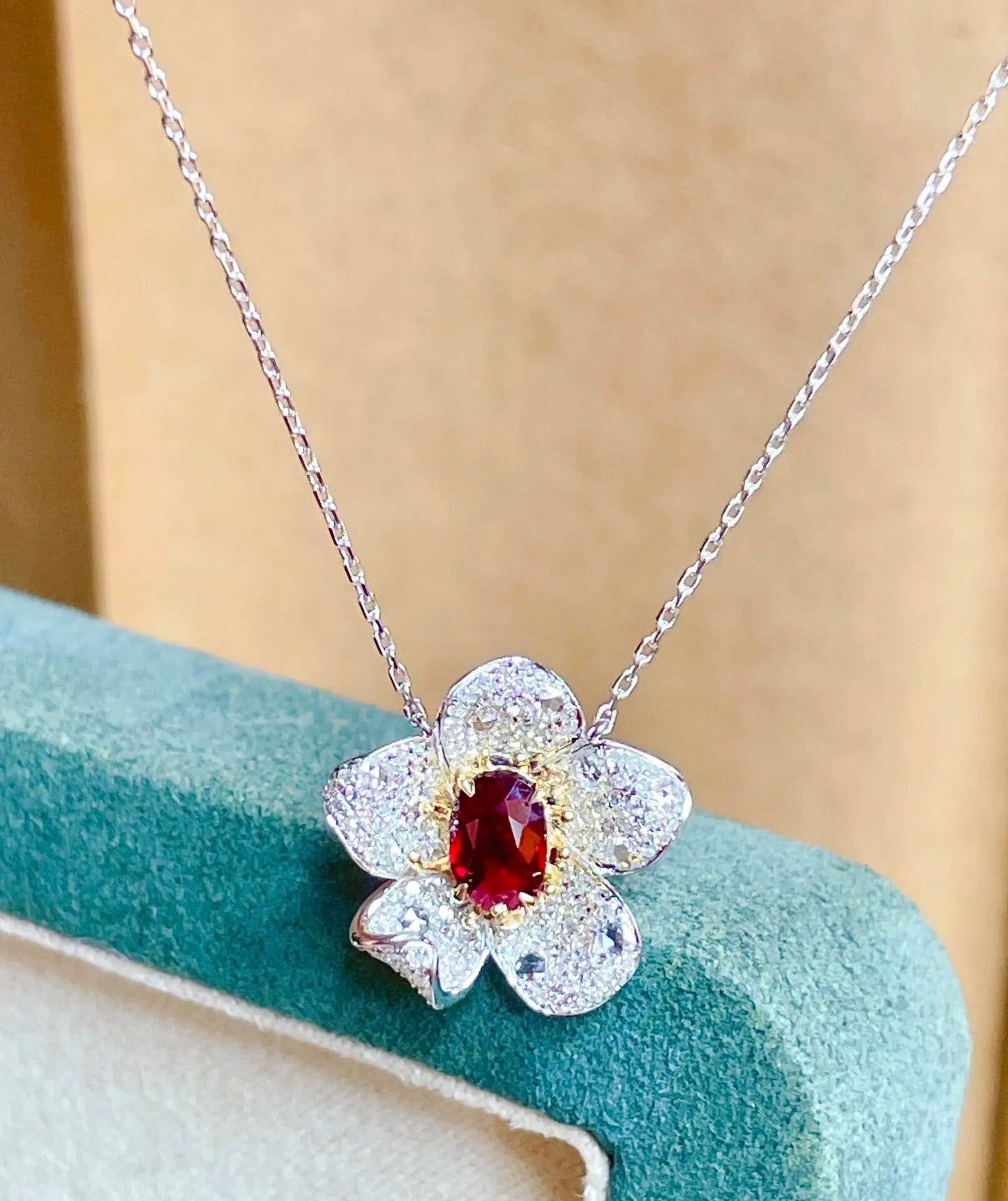 LR716 Solid 18K Gold Diamond Nature Flower Red Ruby 1.2ct Gemstones Female's Classic Diamonds Jewelry Necklaces