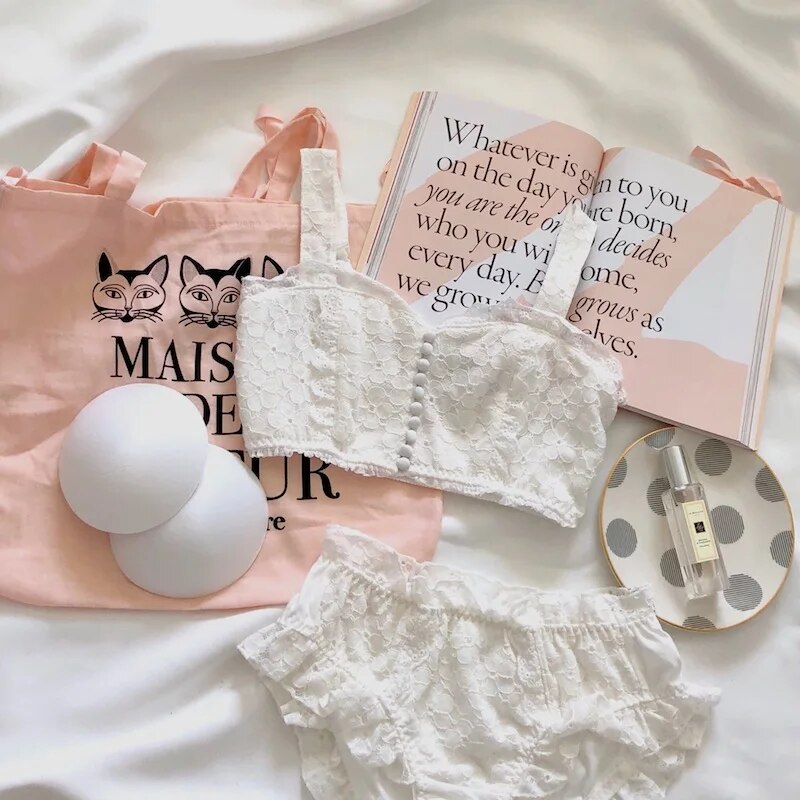 Wriufred Girls Bra Set Retro Pure White Lace Embroidery Underwear Ruffle Panties Comfortable Cotton Lingerie Briefs Sets
