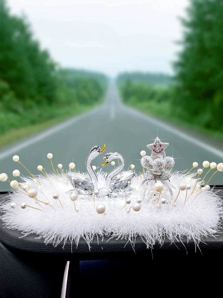 High-End Crystal Swan Car Aromatherapy Decoration 2023 New Car Perfume Car Dashboard Ornament Fancy