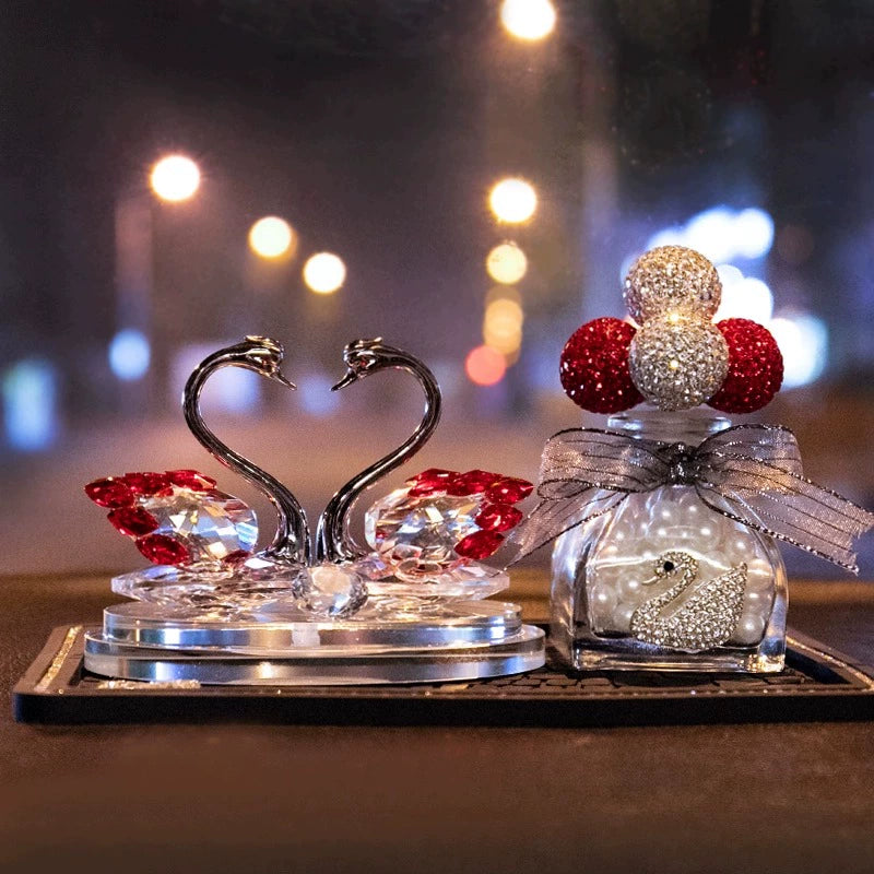 High-End Crystal Swan Car Perfume Decoration Long-Lasting Light Perfume Car Interior Dashboard Fragrance Decorations Automobile Aromatherapy