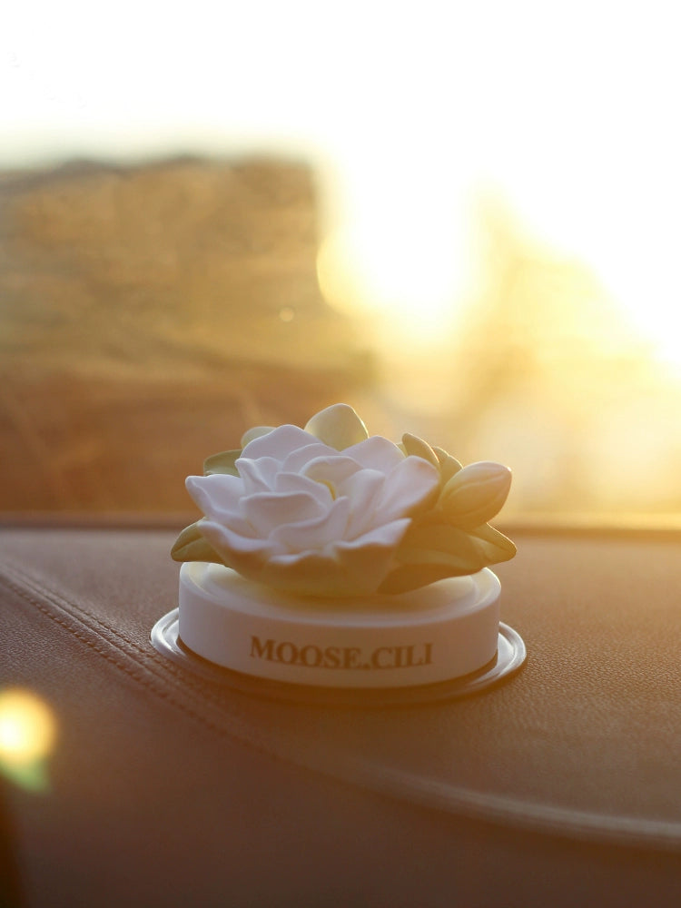Classy Automobile Aromatherapy Decoration Vehicle Center Console Decoration Car Fancy Fragrance 2023 Internet Hot New