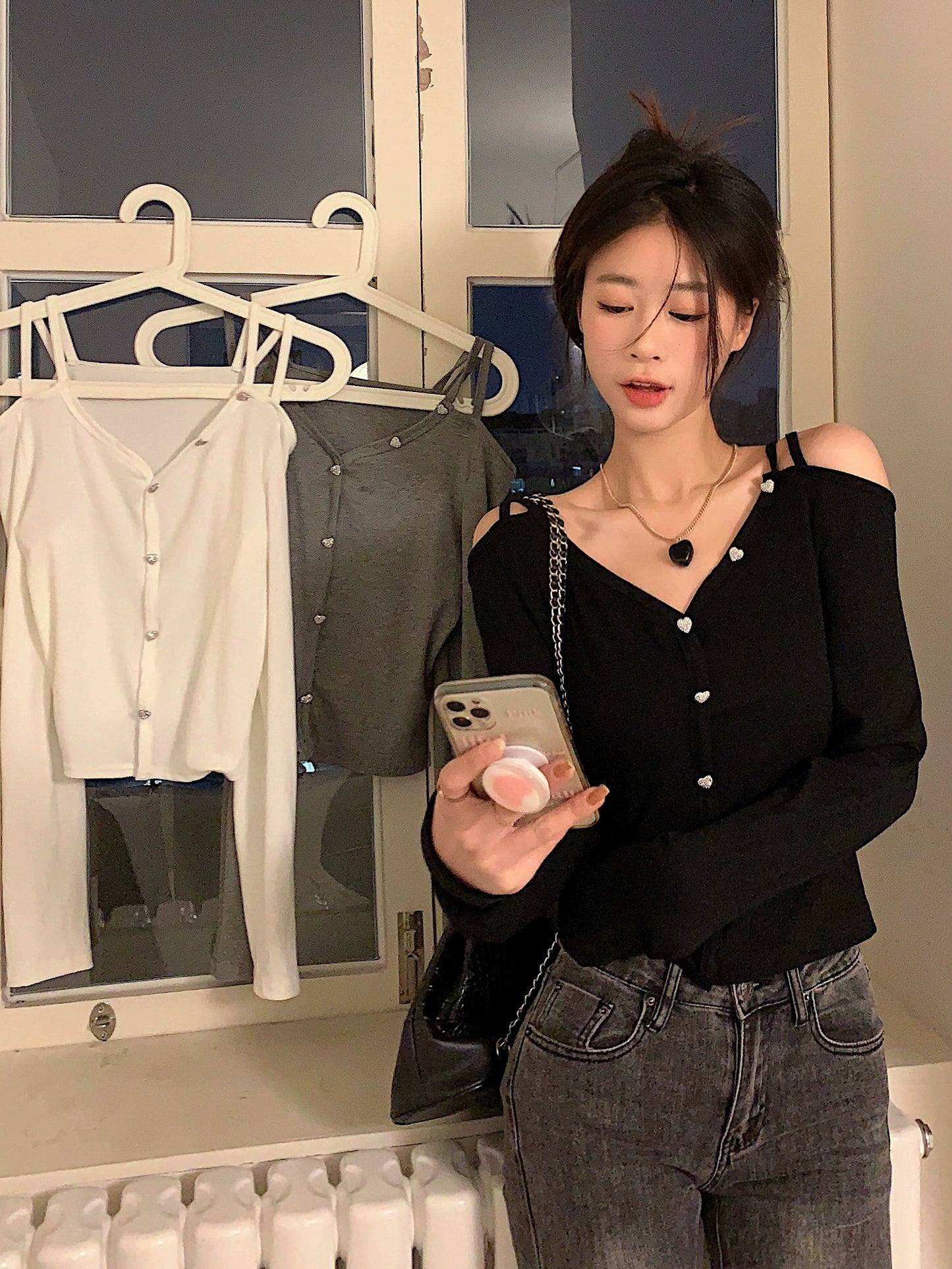 Plus size Chubby Girl Sexy off-the-Shoulder Long sleeves Shirt Women Bottoming Shirt Autumn Wear French style Sweet and Spicy Style Design Sense Top