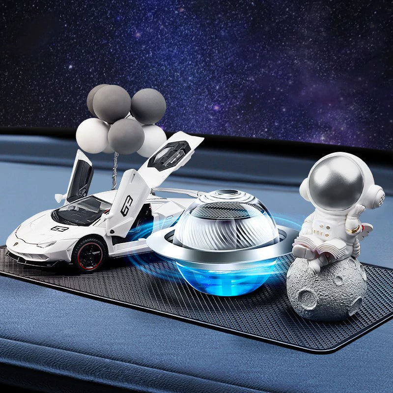 Astronaut Car Aromatherapy Car Interior Decoration Ornament Car Center Console Decorative Perfume Fragrance Men's High-End Lasting