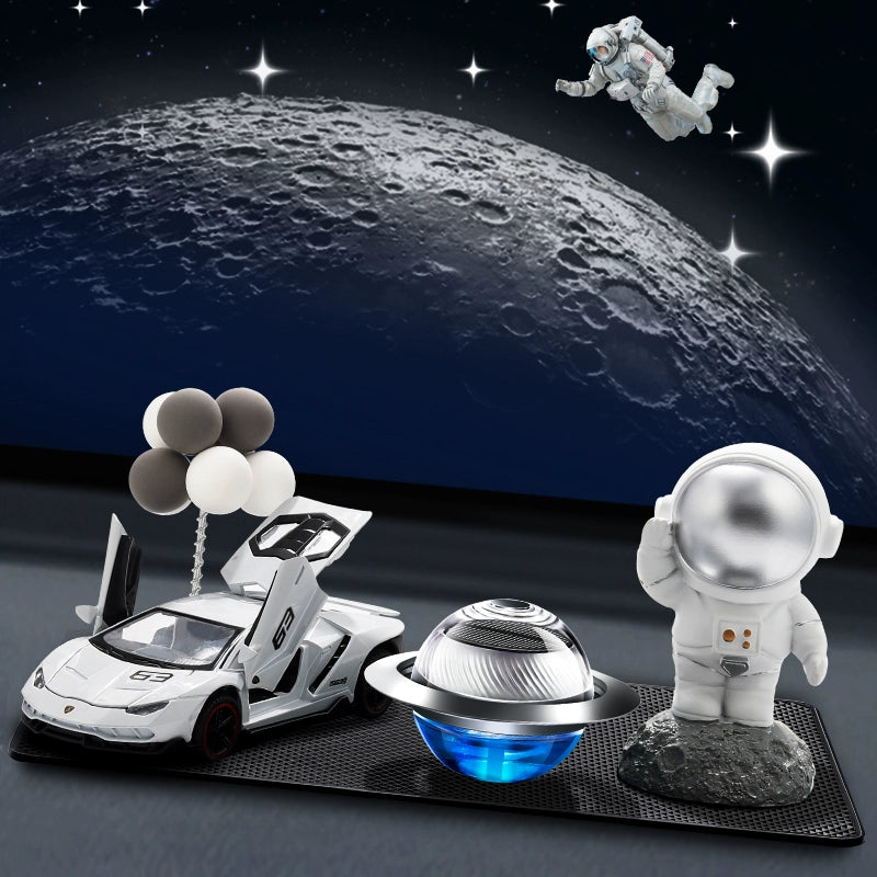 Astronaut Car Aromatherapy Car Interior Decoration Ornament Car Center Console Decorative Perfume Fragrance Men's High-End Lasting