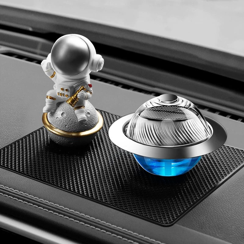 Astronaut Car Aromatherapy Car Interior Decoration Ornament Car Center Console Decorative Perfume Fragrance Men's High-End Lasting