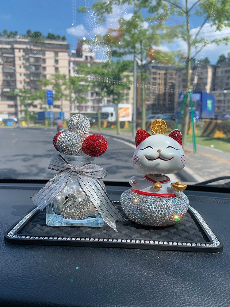 Car Goddess Aromatherapy Center Console Decoration Creative Trending Car Interior Premium Perfume Decoration for Mercedes-Benz BMW