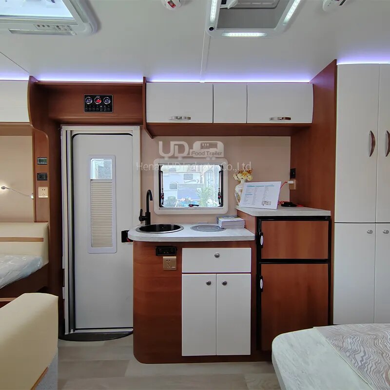 Hot Sale Camper Trailer Caravan Camper For Family Luxury Rv Caravan Motor Homes Off Road Mobile House Travel Trailer