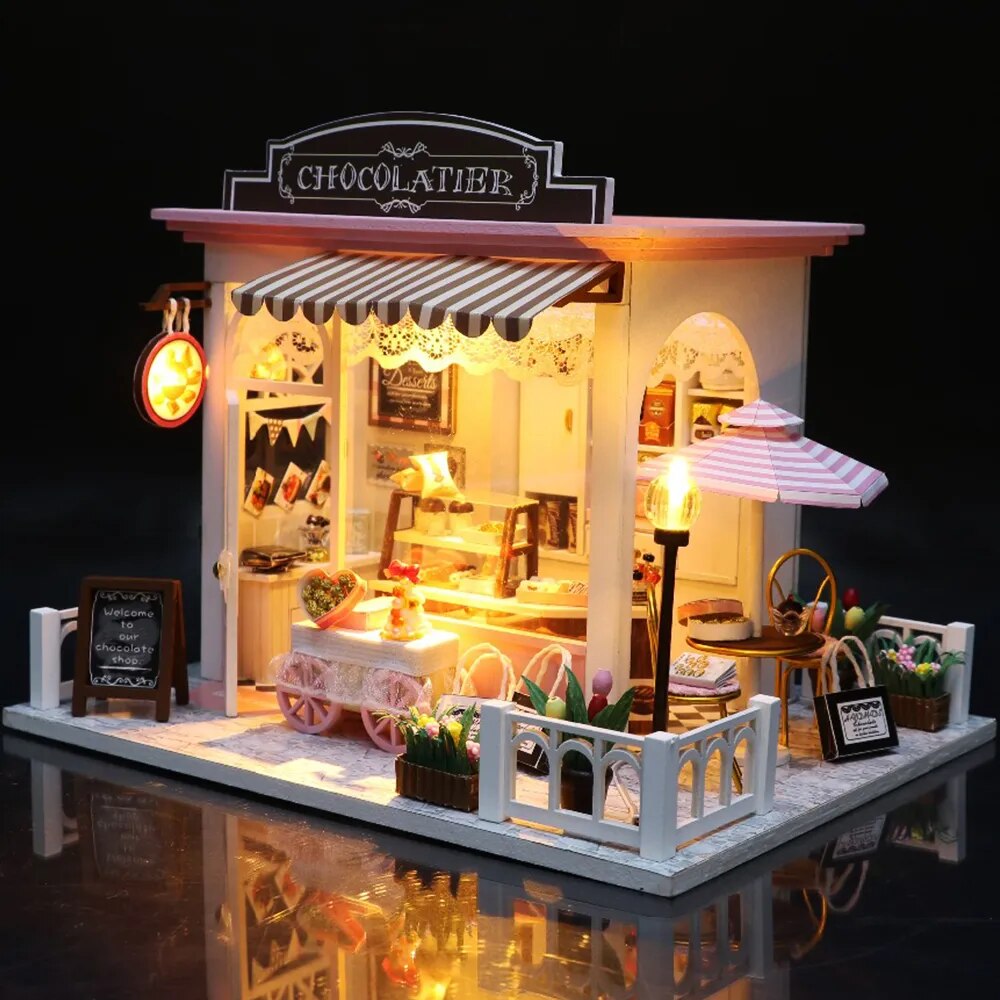 DIY Doll House Miniature Dollhouse With Furnitures Wooden House Miniaturas Toys For Children New Year Christmas Gift C&M