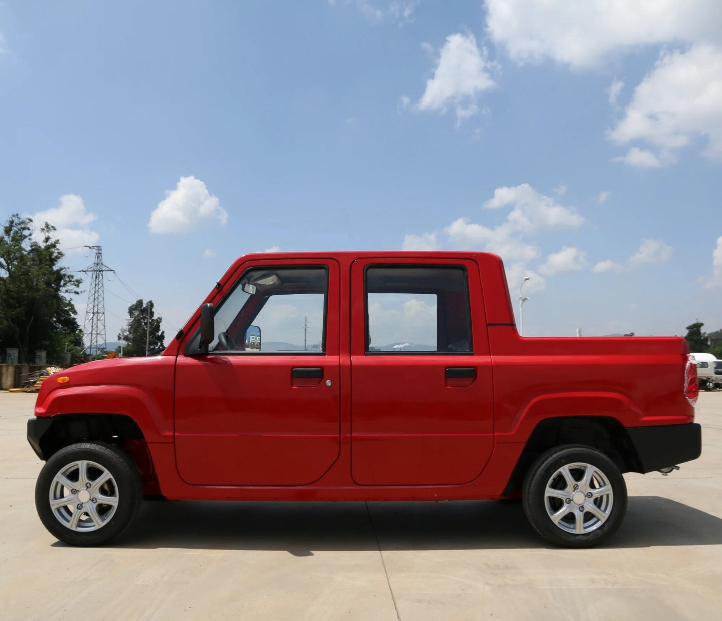 King Version 4WD 4x4 Double Cab 4 Seats Mini Passenger Small China Electric Cars / Mini Passenger Small China Electric Cars