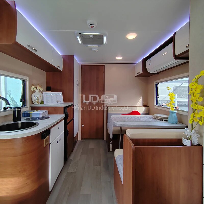 Hot Sale Camper Trailer Caravan Camper For Family Luxury Rv Caravan Motor Homes Off Road Mobile House Travel Trailer