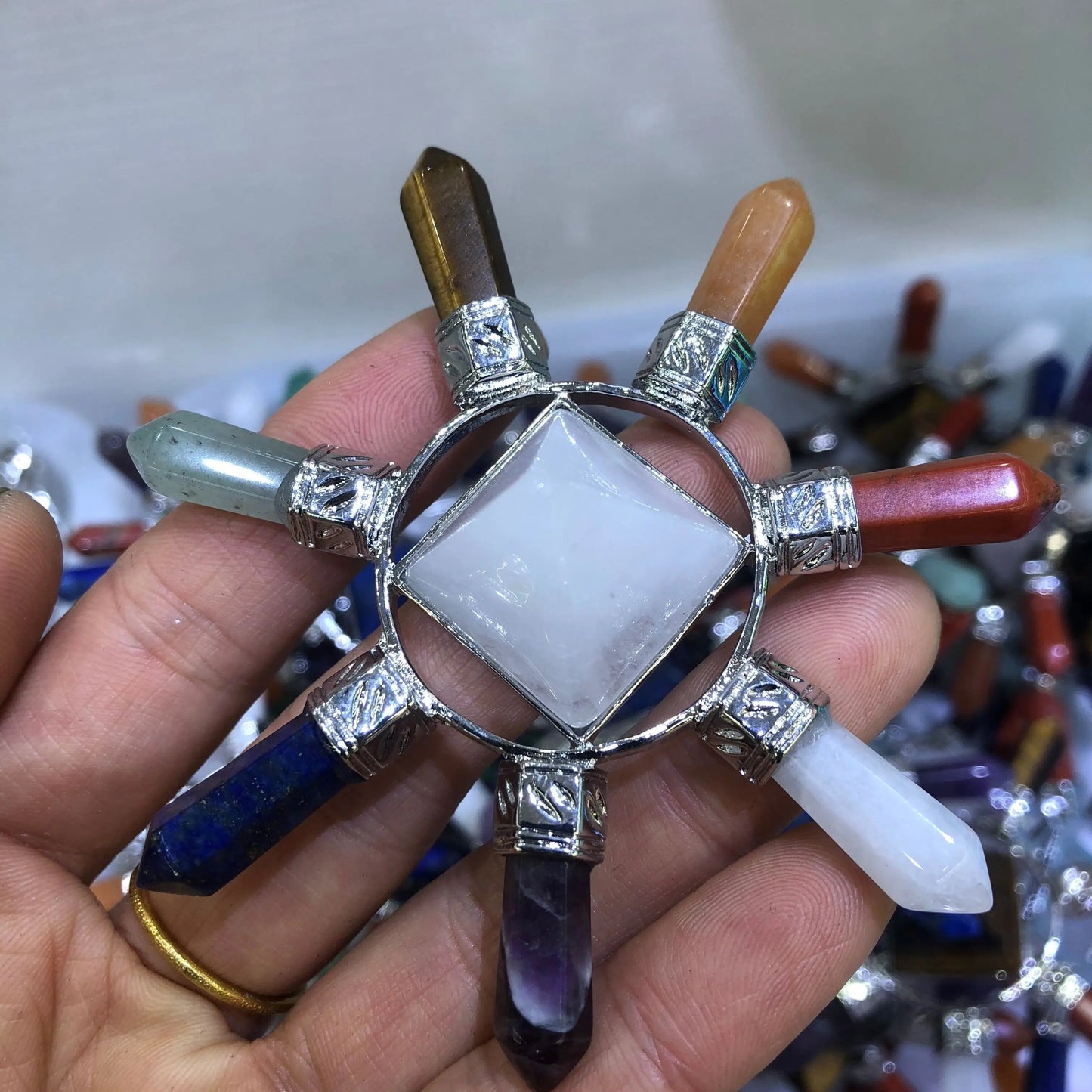 Reiki 7 Chakra Pyramid for Meditation Natural Stone Energy Generator Crystal Gemstone Hexagonal Point Healing Spiritual Pendulum