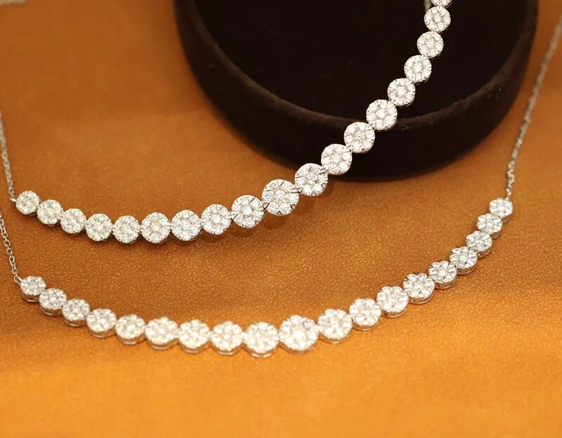 LUOWEND 18K White Gold Necklace Luxury Real Natural Diamonds 2.0carat Romantic Smile Shape Engagement Jewelry for Women
