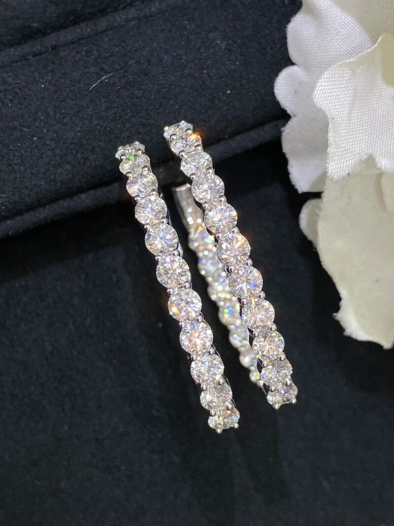 LUOWEND 18K White Gold Earrings Luxury Real Natural Diamond Fashion Drawstring Drill Shape Wedding Jewelry for Women Engagement
