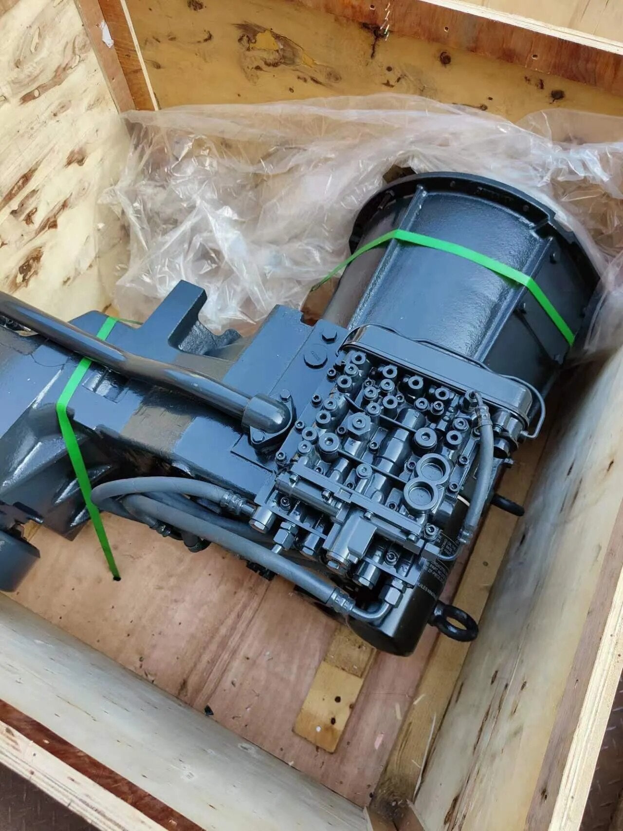 SDLG wheel loader spare parts 4WG200 transmission