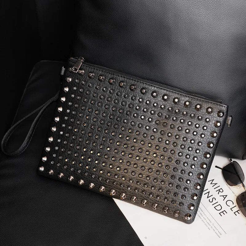 DAEYOTEN Famous Brands Men's Clutch Handbag Rivets Decoration Envelope Bag Unisex Pu Leather Handbags 2019 Free Shipping ZM0379