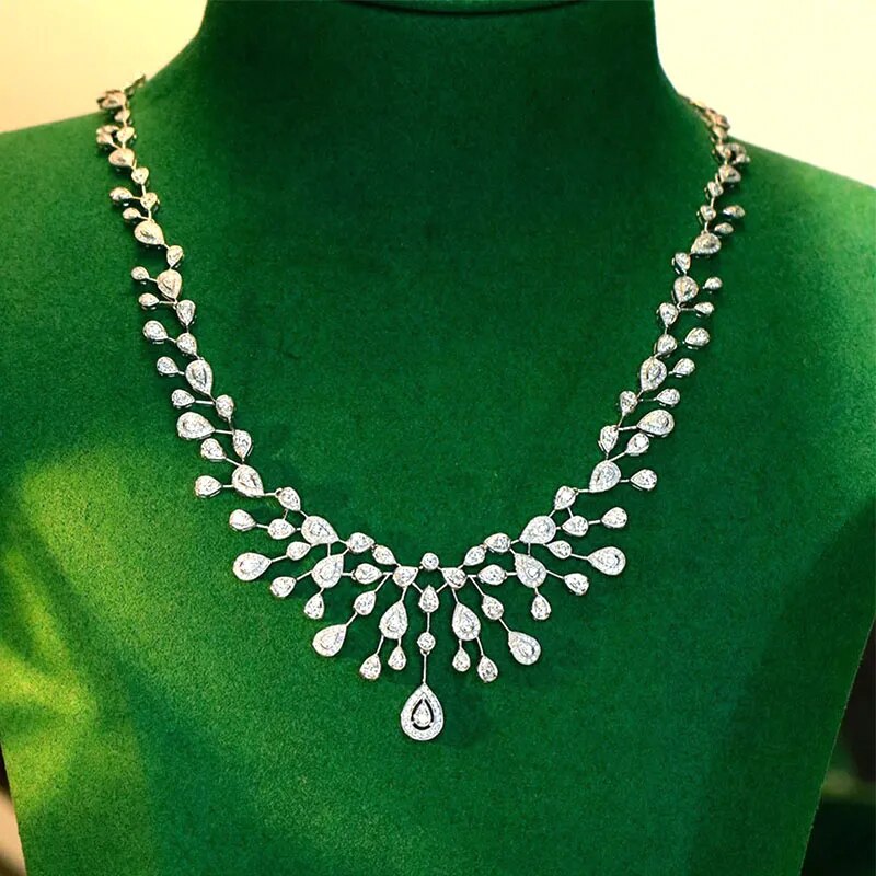 LUOWEND 18K White Gold Necklace 6.8carat Natural Diamond Classic Tassel Palace Style Necklace for Women High Wedding Jewelry