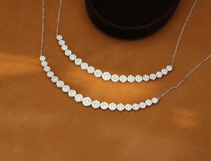 LUOWEND 18K White Gold Necklace Luxury Real Natural Diamonds 2.0carat Romantic Smile Shape Engagement Jewelry for Women