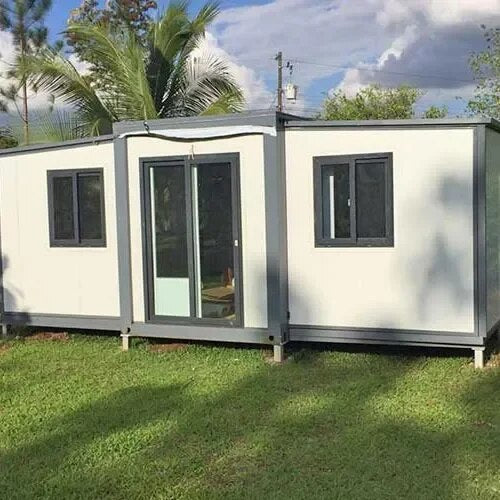 prefabricated Modular homes and expandable 20ft prefab container houses with bedrooms bathroom for sale