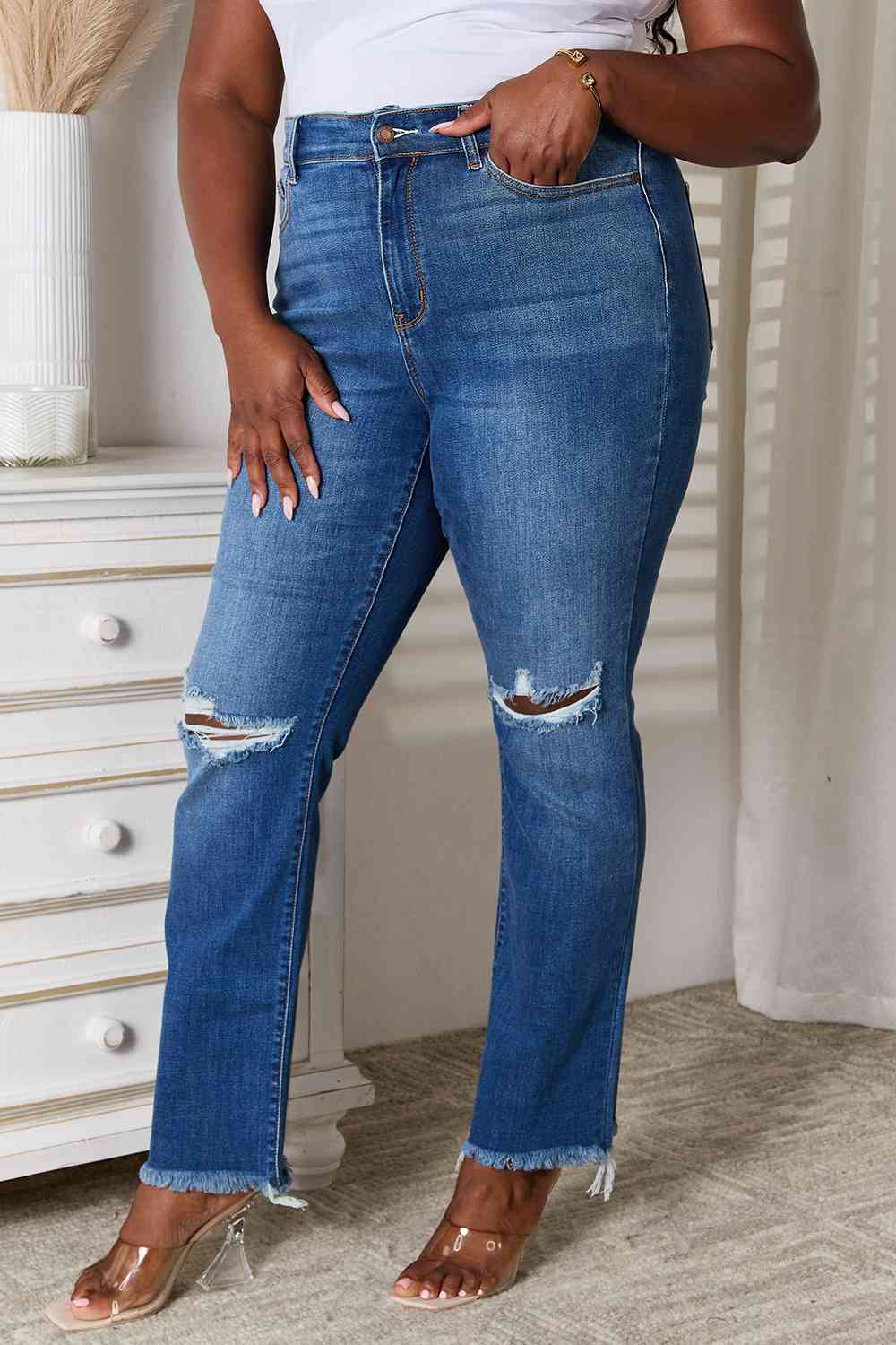 Judy Blue Full Size Distressed Raw Hem Jeans - KAISERINC
