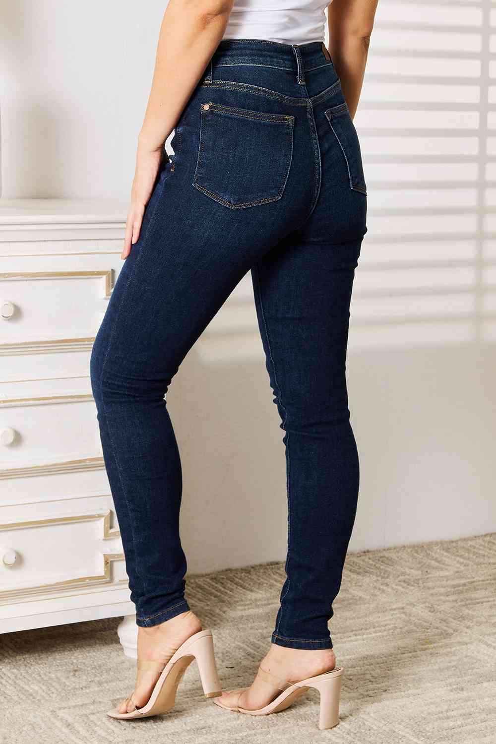 Judy Blue Full Size Skinny Jeans with Pockets - KAISERINC