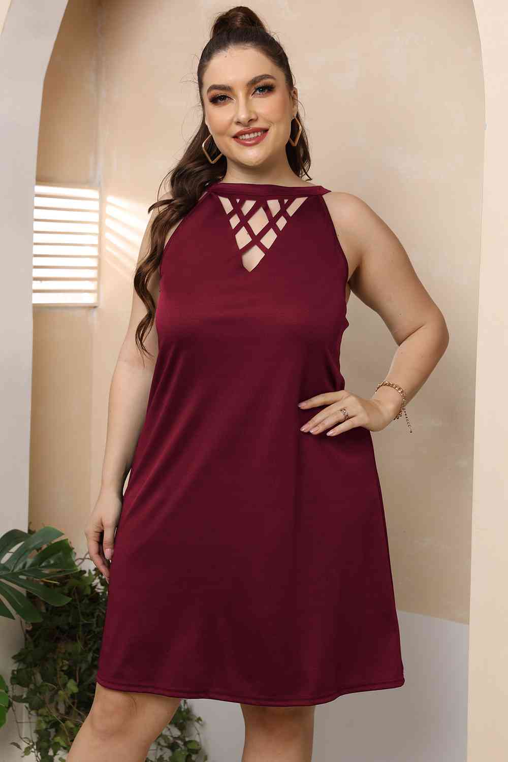 Plus Size Cutout Round Neck Sleeveless Dress - KAISERINC