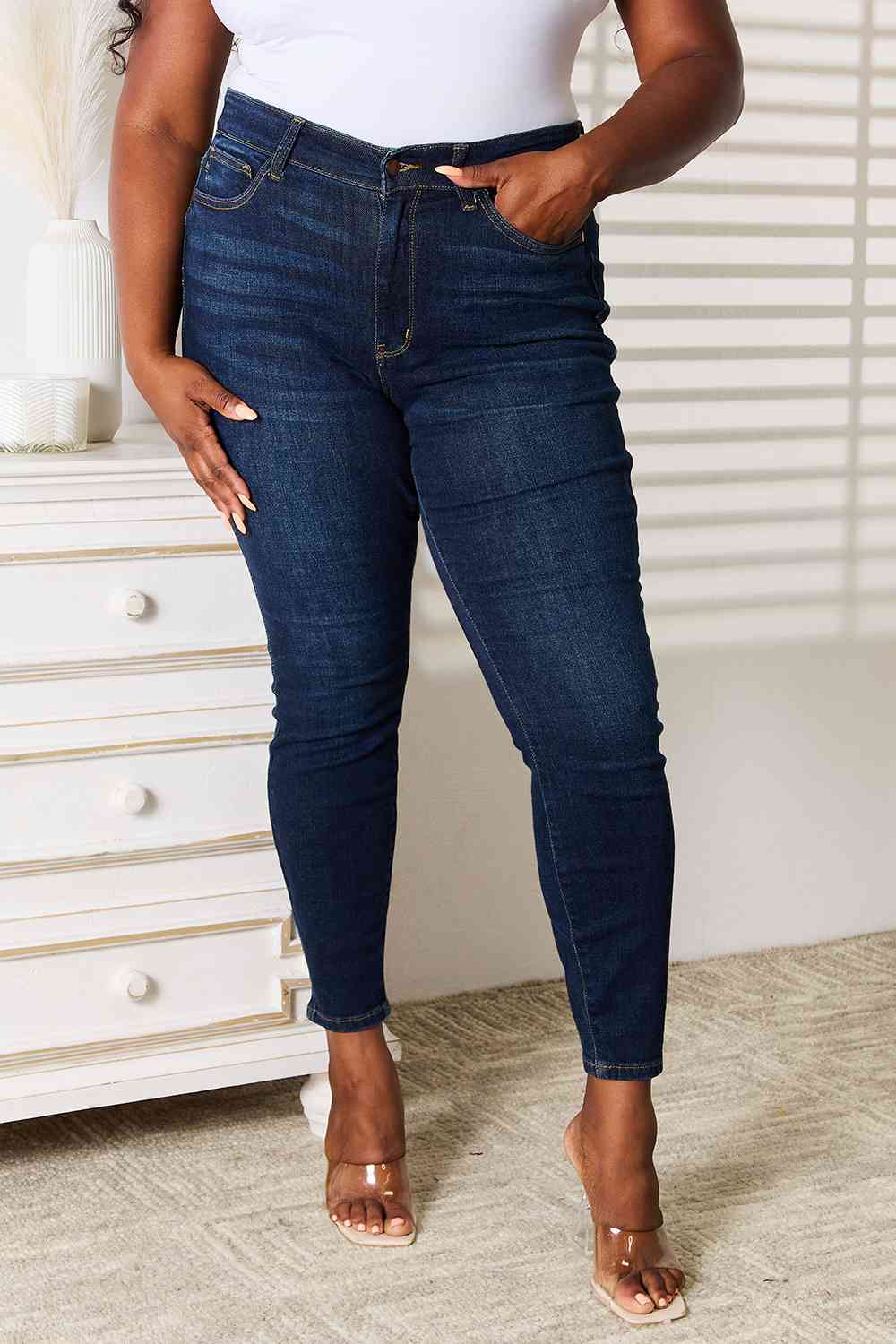 Judy Blue Full Size Skinny Jeans with Pockets - KAISERINC